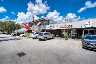 17010 W Dixie Hwy 1