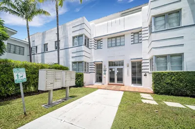1600 Euclid Avenue #205 1