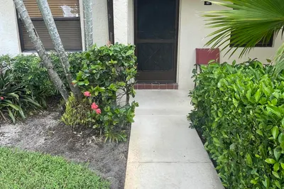 4598 Lucerne Lakes Boulevard E #101 1
