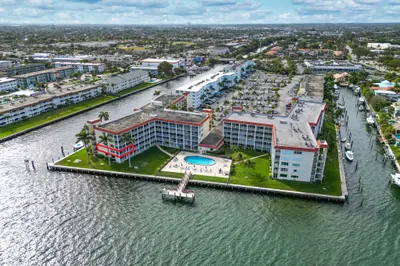 100 Paradise Harbour Boulevard #204 1