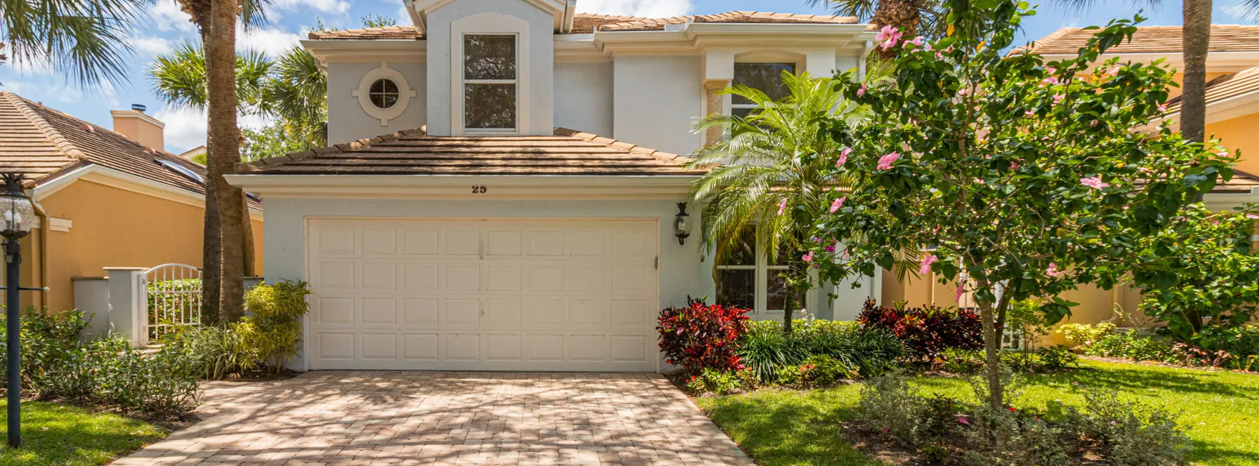 JUST LISTED IN OAK HARBOUR!