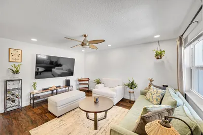2850 NE 14th St Causeway #B-203 1
