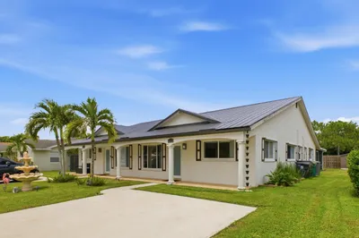 1320 RIVERSIDE Circle #1322 1