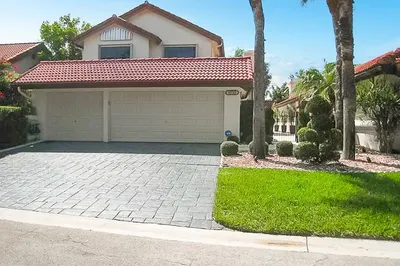21723 Club Villa Terrace 1