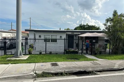 6060 NW 7th St 1