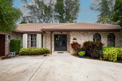 ? Clark - 9459 Old Pine Road-005