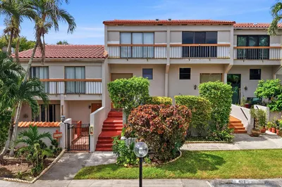 4012 Del Rio Way 1