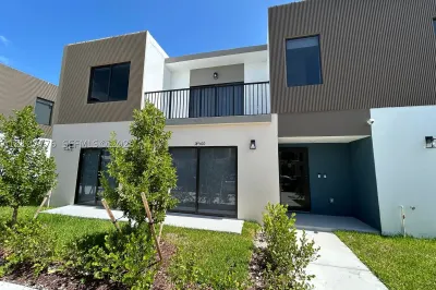 14560 SW 261st Ter #2 1