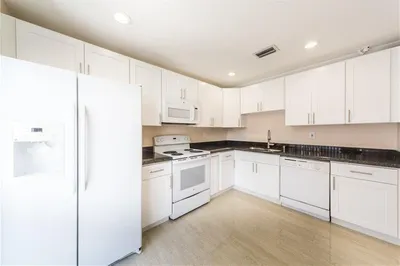 1343 Hampton Boulevard 1