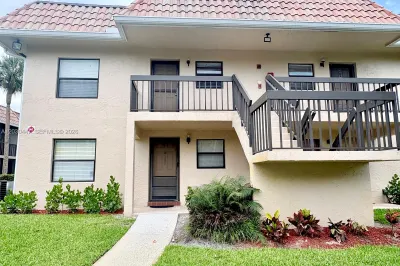 6832 S Palmetto Cir S #201 1