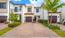 20865 NE 7th Ct Photo