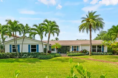 260 E Lakewood Road 1
