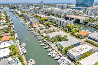 1535 SE 15TH Street #305 1