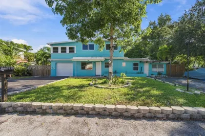 766 NW 42nd St 1