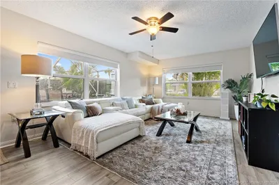 3357 SW Sunset Trace Circle 1