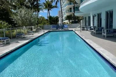 9401 Collins Avenue #402 1