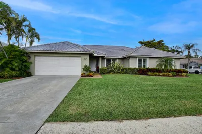 5075 Marina Circle 1