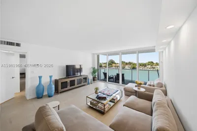 5750 Collins Ave #4F 1