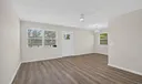 3080 Cornwall D Photo