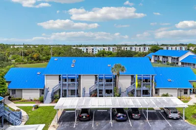 1637 NE Nautical Place #804 1