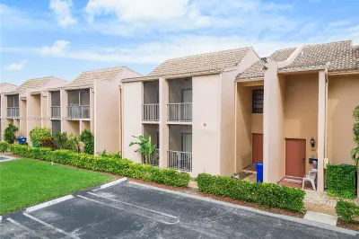 9149 NW 38th Dr #20 1