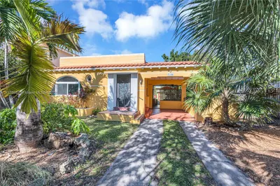 2129 SW 12th St 1
