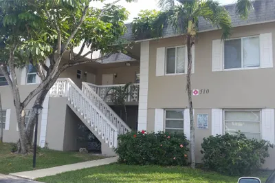 510 SW 15th Street #206 1
