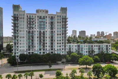 300 S Australian Avenue #1009 1