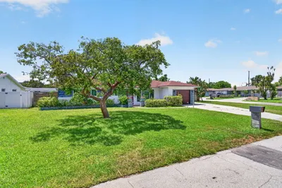 200 NE 28th Terrace 1