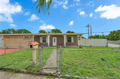3651 W 2nd Ct 1