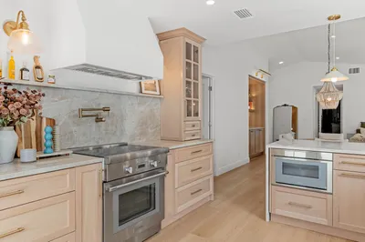 13367 Bedford Mews Ct-large-021-052-DSC