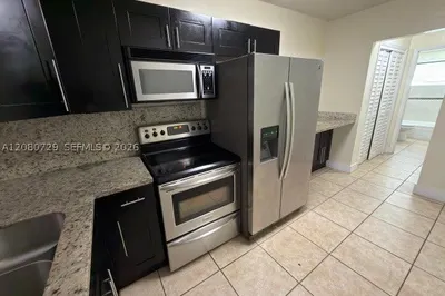 380 E 35th St #9 1