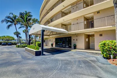 3605 S Ocean Blvd #206 1
