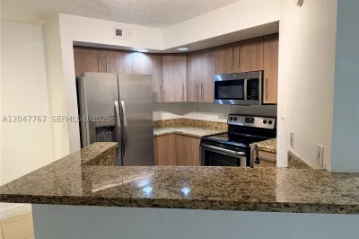 13090 Vista Isles Dr #111 1