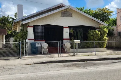 315 SW 10th Ave 1