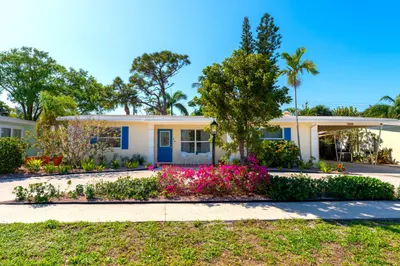 323 Pinewood Street 1