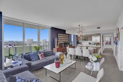 16385 Biscayne Blvd #2521 1
