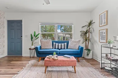 827 Nathan Hale Road 1