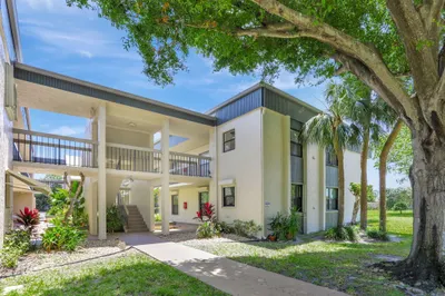 225 SE 10th Street #9d