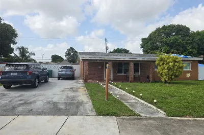 1225 NW 192nd St 1