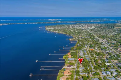 818 SE Riverside Drive 1