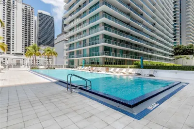 79 SW 12th St #2602-S 1