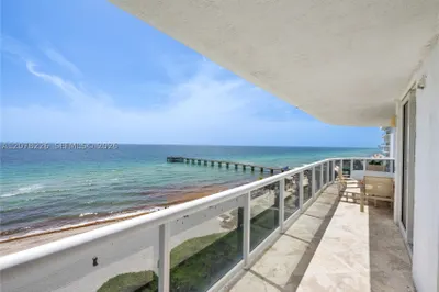 16711 Collins Ave #907 1