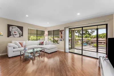 5040 ROSE HILL Drive #206 1