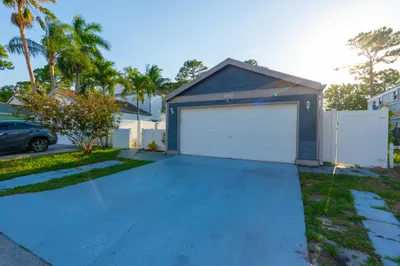 1325 Strawberry Lane 1