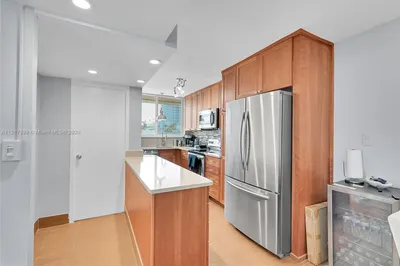 524 Orton Ave #303 1