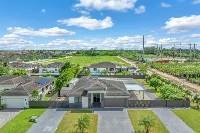13334 SW 227 St 1