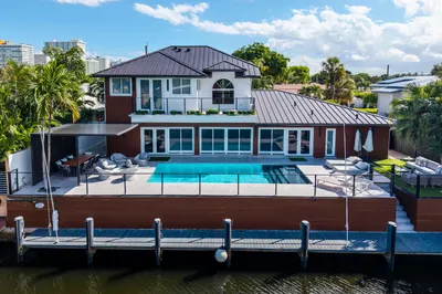 11 Castle Harbor Isle Drive 1