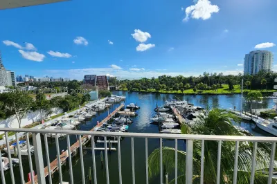 1700 NW N River Dr #606 1