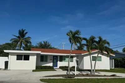 28 SW 9th Avenue 1